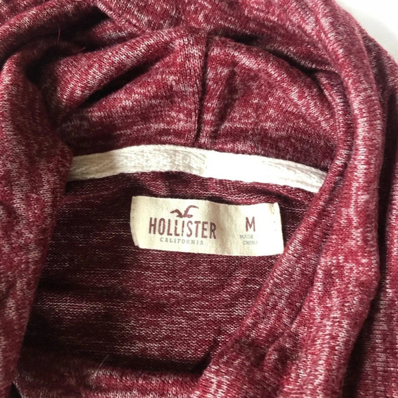 HOLLISTER Long Sleeved Slouchy Neck Tee - Picture 3 of 9